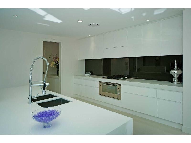 9102 Peter Senior Drive, Hope Island QLD 4212