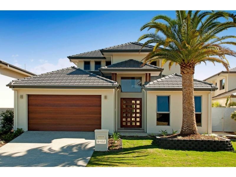 9102 Peter Senior Drive, Hope Island QLD 4212