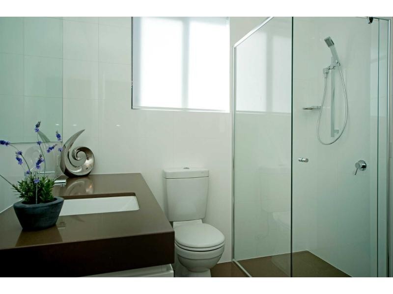 9102 Peter Senior Drive, Hope Island QLD 4212