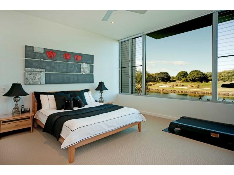 7523 Springfield Drive, Hope Island QLD 4212