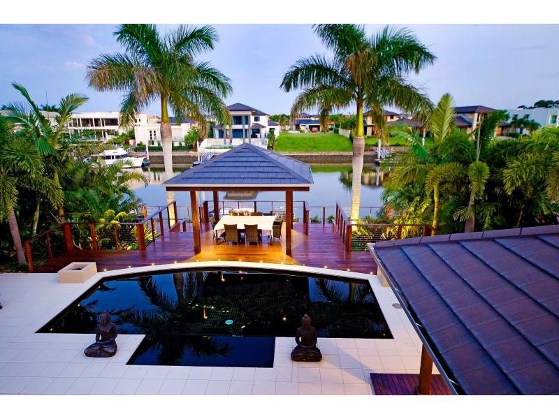 2324 Cressbrook Drive, Hope Island QLD 4212