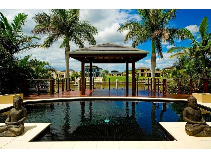 2324 Cressbrook Drive, Hope Island QLD 4212