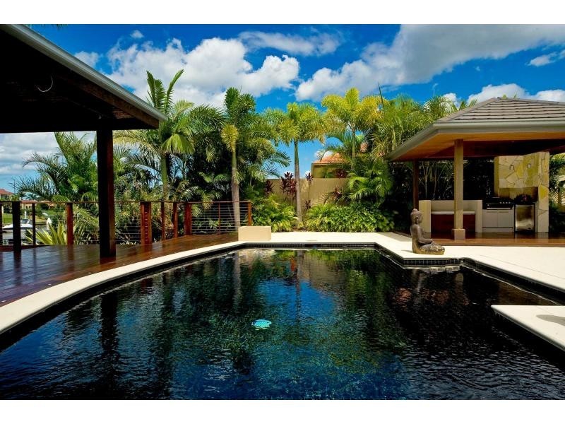 2324 Cressbrook Drive, Hope Island QLD 4212