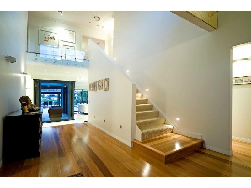 2324 Cressbrook Drive, Hope Island QLD 4212