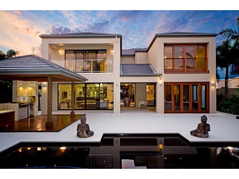 2324 Cressbrook Drive, Hope Island QLD 4212