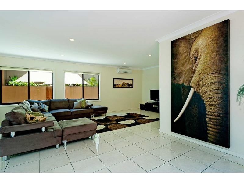 506 Oyster Cove Promenade, Hope Island QLD 4212