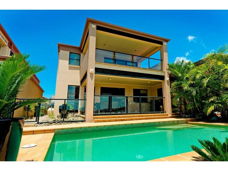 506 Oyster Cove Promenade, Hope Island QLD 4212