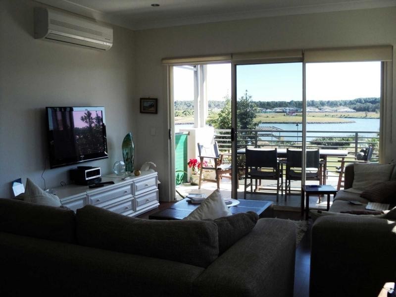 Hope Island QLD 4212