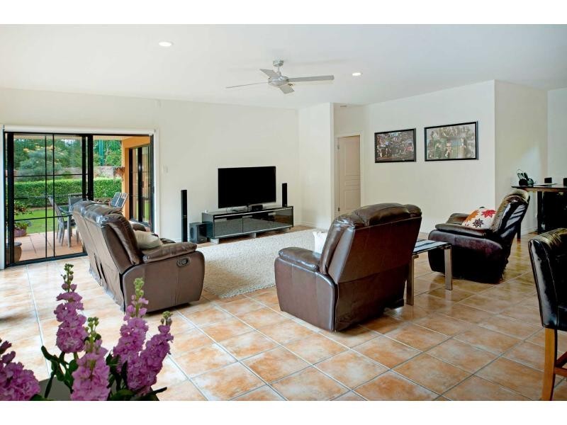3293 Palladian Drive, Hope Island QLD 4212