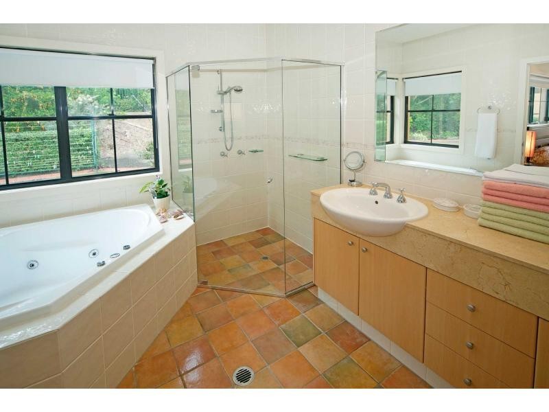 3293 Palladian Drive, Hope Island QLD 4212