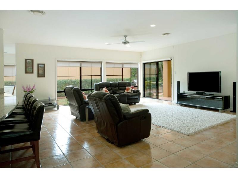3293 Palladian Drive, Hope Island QLD 4212
