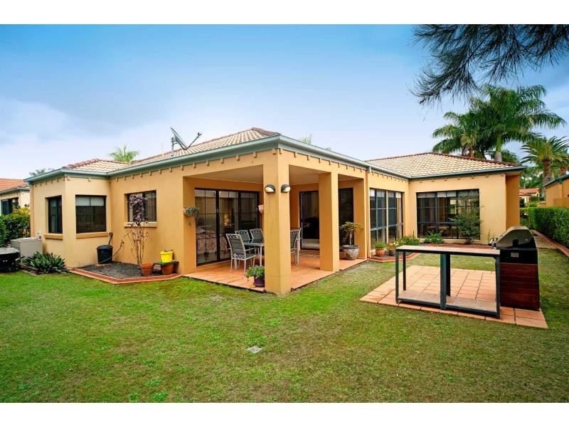 3293 Palladian Drive, Hope Island QLD 4212