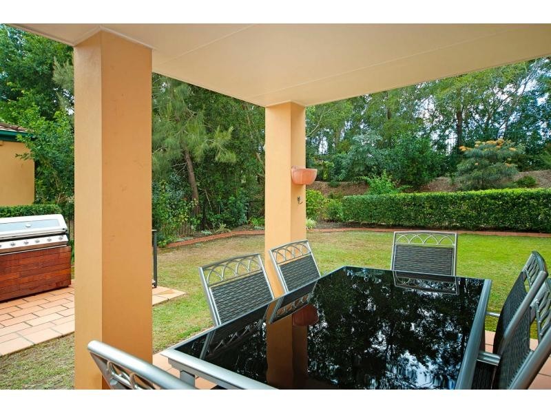 3293 Palladian Drive, Hope Island QLD 4212