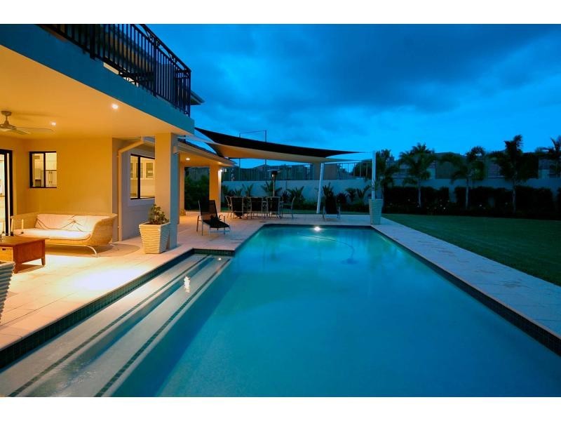 Hope Island QLD 4212