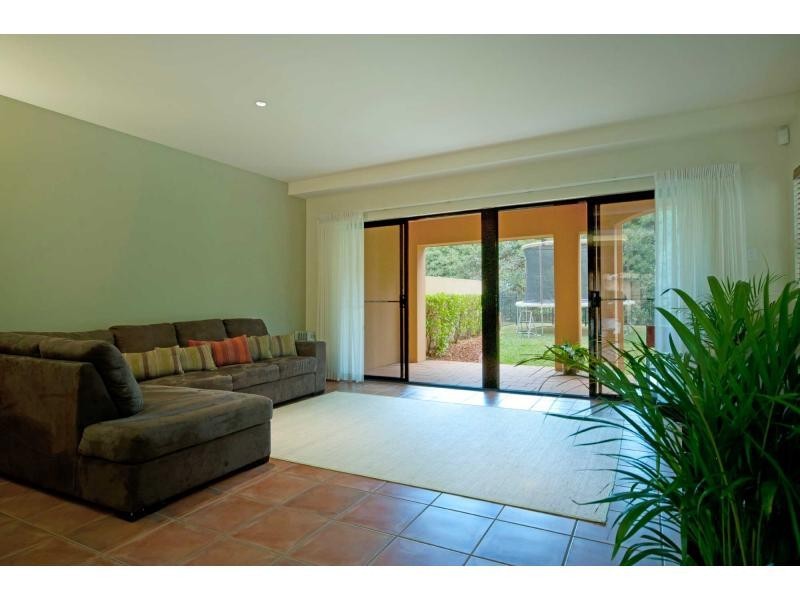 3227 Palladian Drive, Hope Island QLD 4212