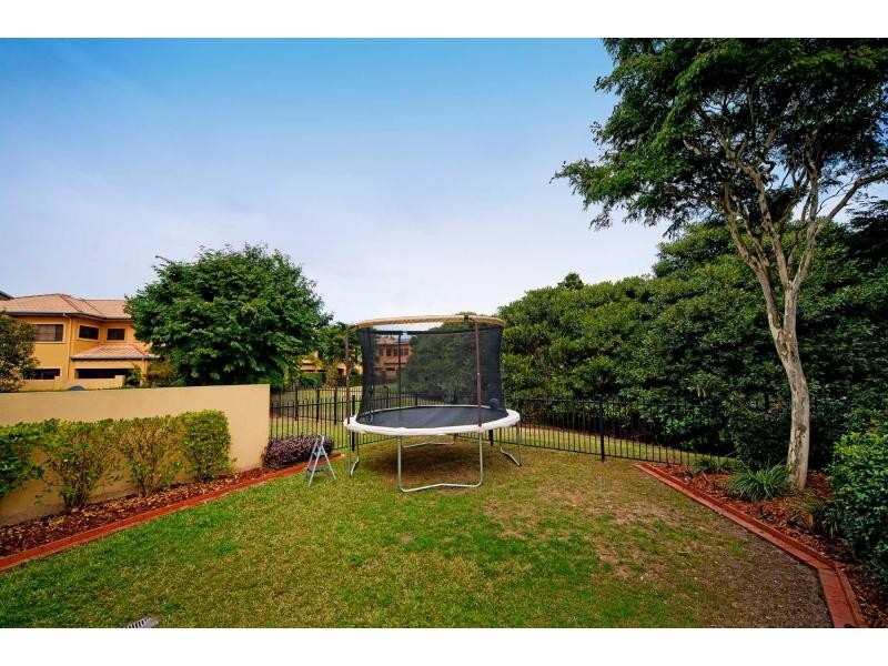 3227 Palladian Drive, Hope Island QLD 4212