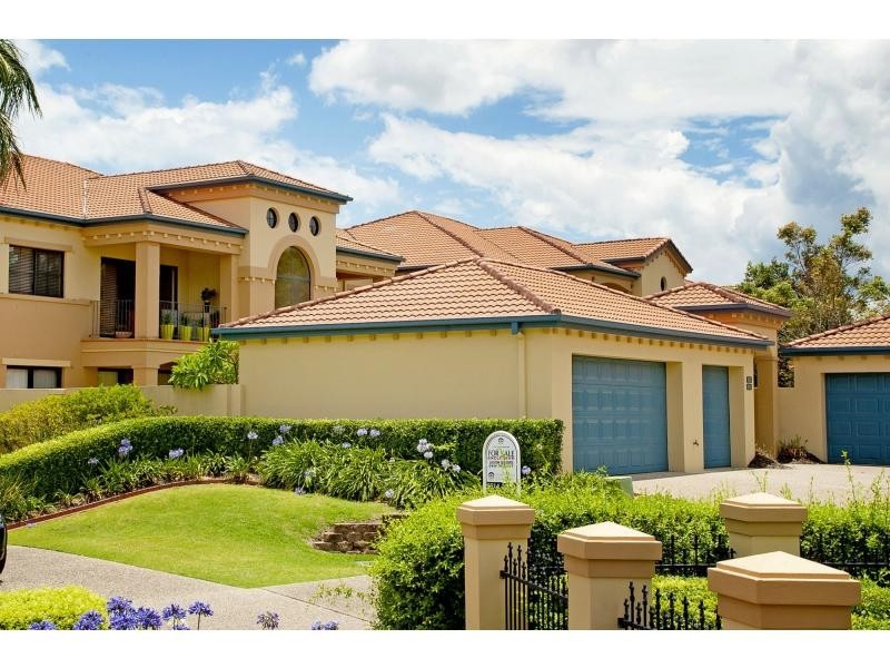 3227 Palladian Drive, Hope Island QLD 4212