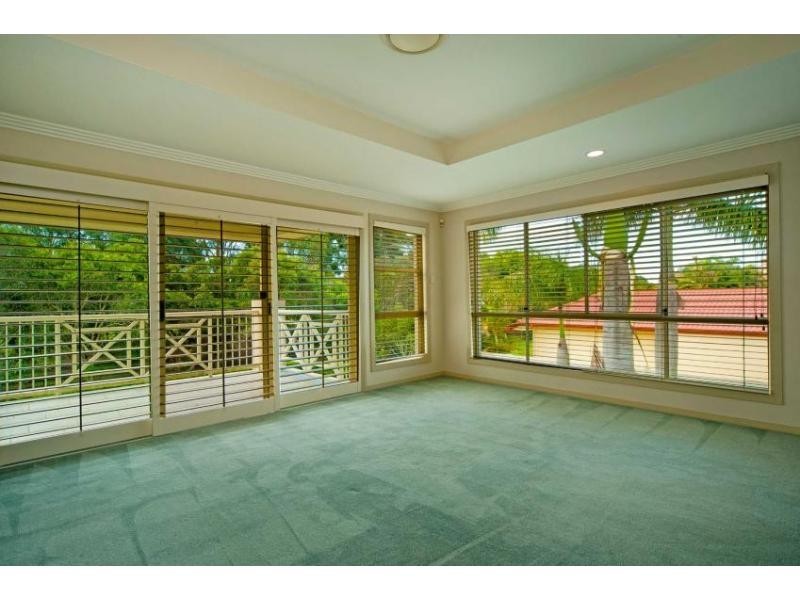 8208 Magnolia Drive West, Hope Island QLD 4212