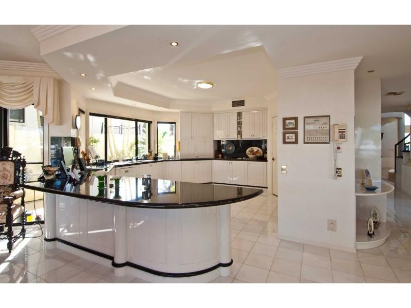 1157 Rosebank Way West, Hope Island QLD 4212