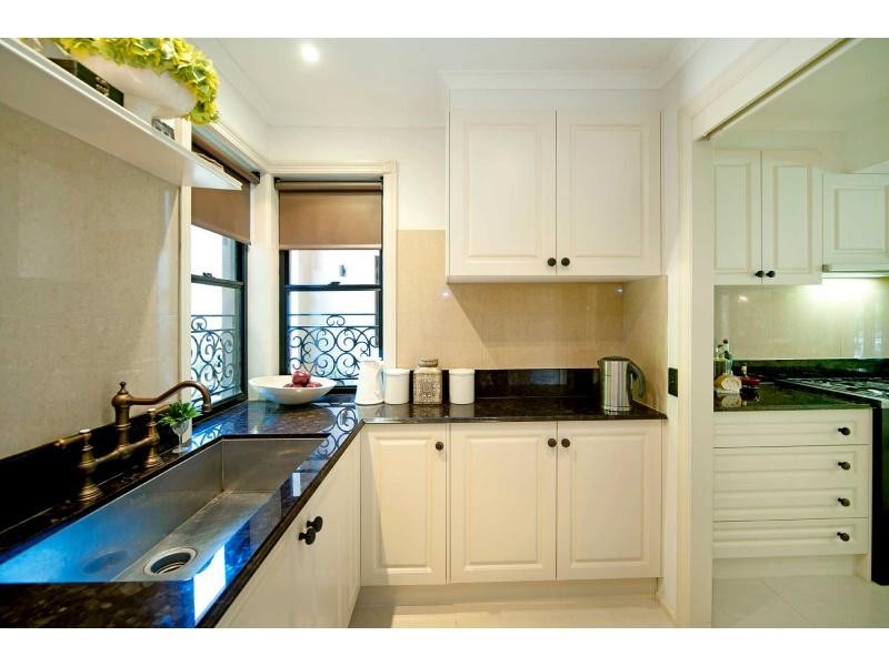 8202 Magnolia Drive West, Hope Island QLD 4212