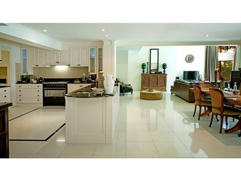 8202 Magnolia Drive West, Hope Island QLD 4212