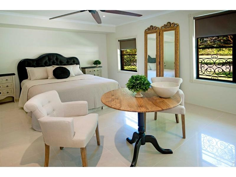 8202 Magnolia Drive West, Hope Island QLD 4212