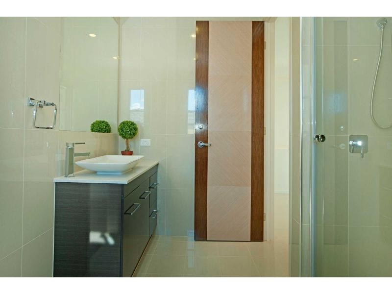 9113 Peter Senior Drive, Hope Island QLD 4212