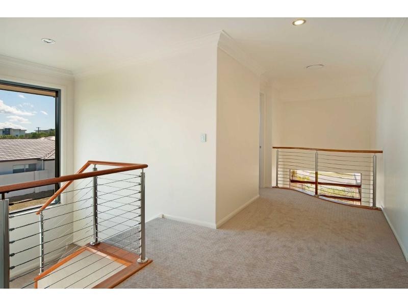 9113 Peter Senior Drive, Hope Island QLD 4212