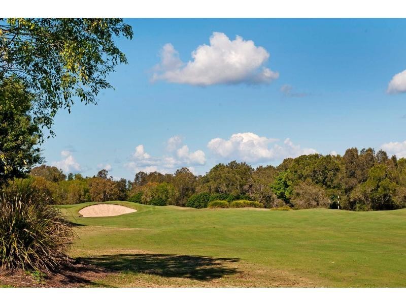 9113 Peter Senior Drive, Hope Island QLD 4212