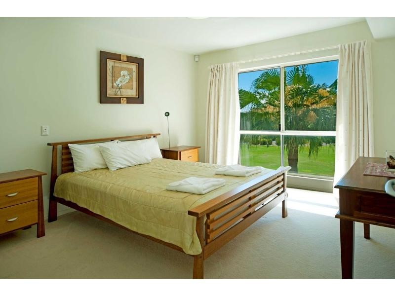 8427 Magnolia Drive East, Hope Island QLD 4212