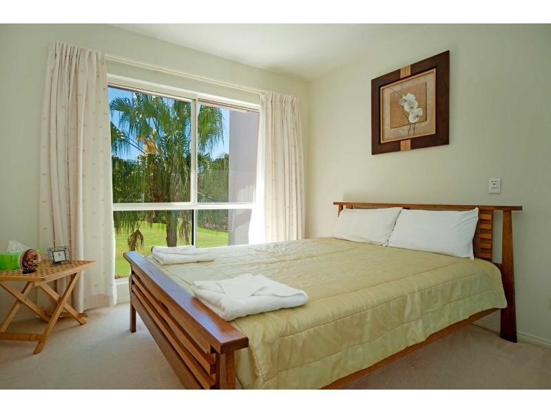 8427 Magnolia Drive East, Hope Island QLD 4212