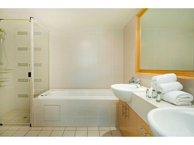 8427 Magnolia Drive East, Hope Island QLD 4212