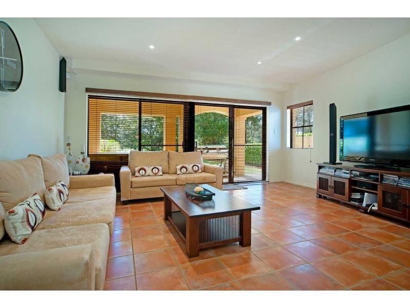 3282 Palladian Drive, Hope Island QLD 4212