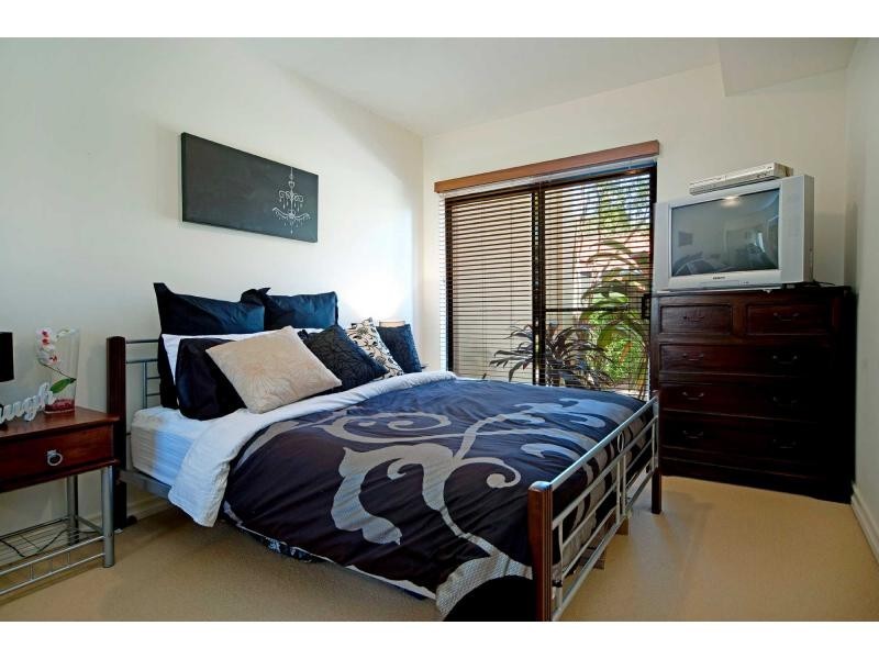 3282 Palladian Drive, Hope Island QLD 4212