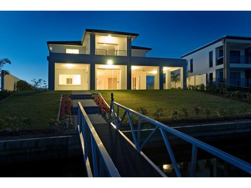 2312 Belmont Court East, Hope Island QLD 4212