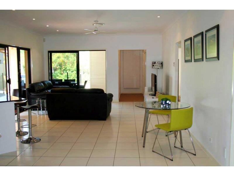 2560 Cressbrook Drive, Hope Island QLD 4212