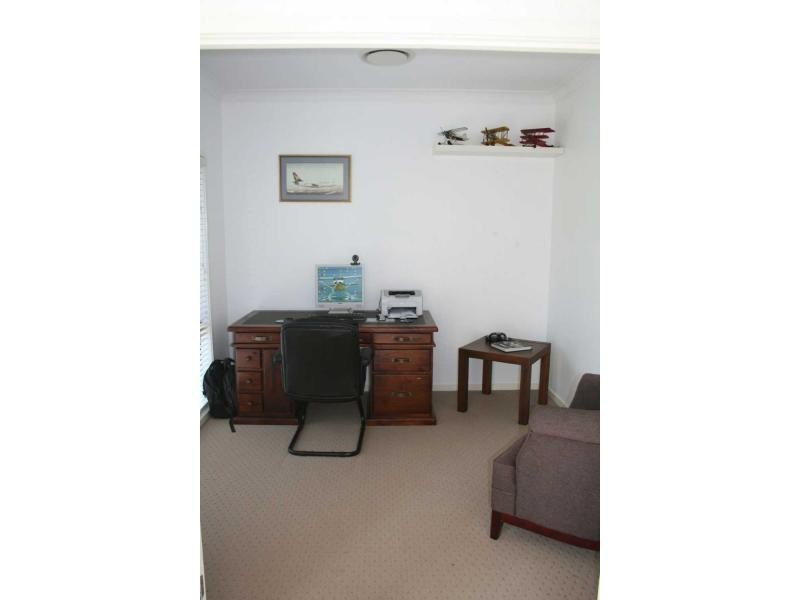 2560 Cressbrook Drive, Hope Island QLD 4212
