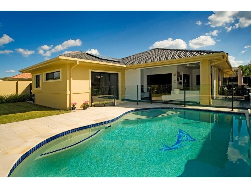 2560 Cressbrook Drive, Hope Island QLD 4212