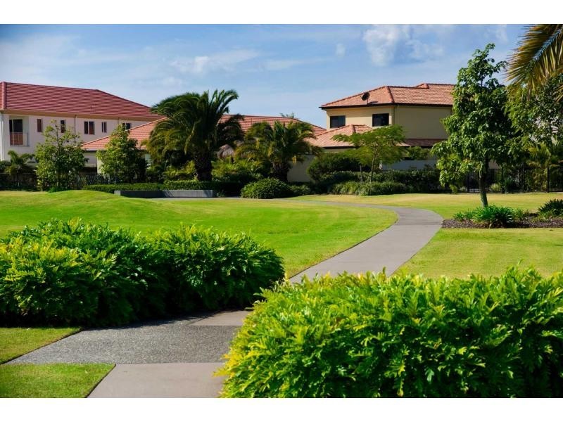 2560 Cressbrook Drive, Hope Island QLD 4212