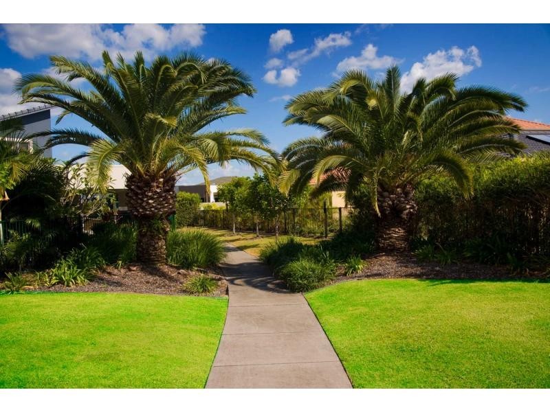 2560 Cressbrook Drive, Hope Island QLD 4212