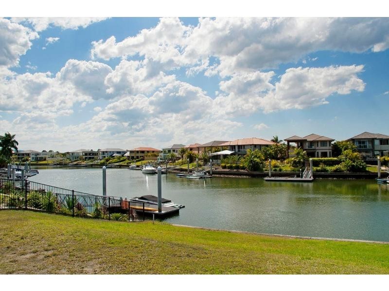 2172 Beaufort Way, Hope Island QLD 4212