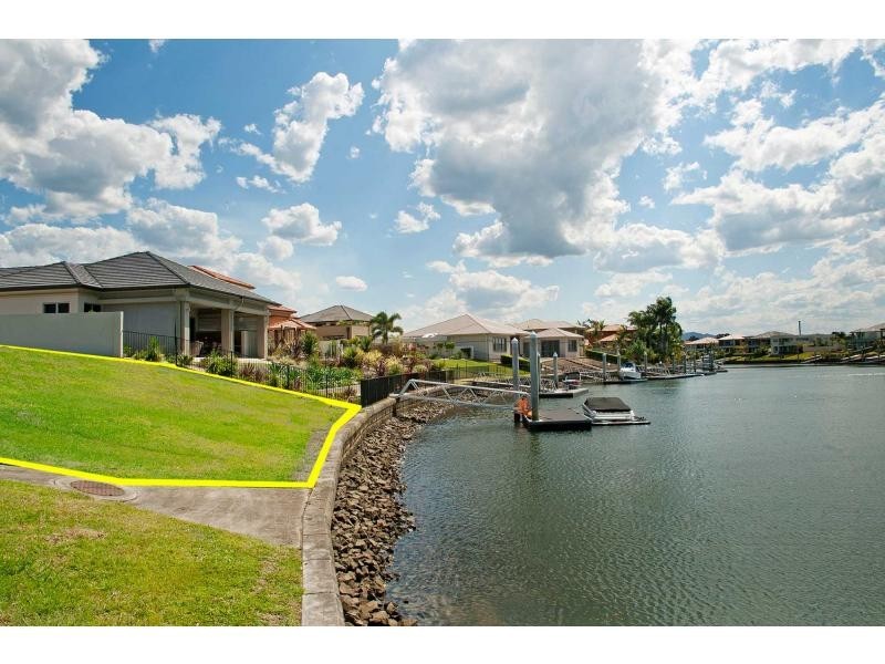 2172 Beaufort Way, Hope Island QLD 4212