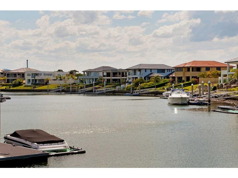 2172 Beaufort Way, Hope Island QLD 4212