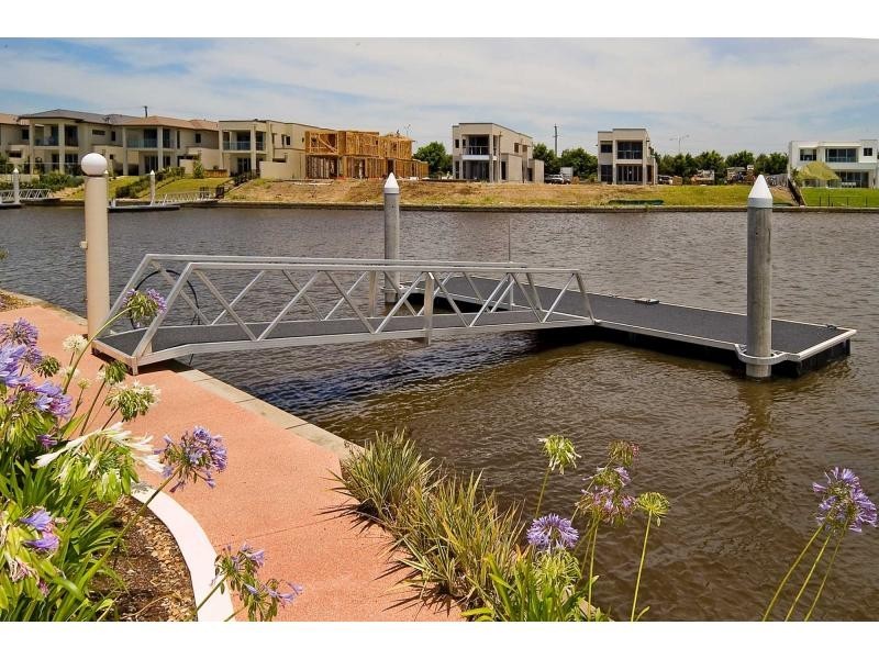 2218 Taromeo Court, Hope Island QLD 4212