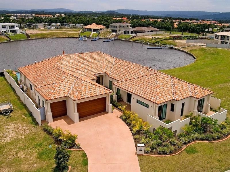 2218 Taromeo Court, Hope Island QLD 4212