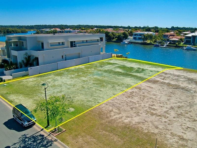 2617 Virginia Drive, Hope Island QLD 4212