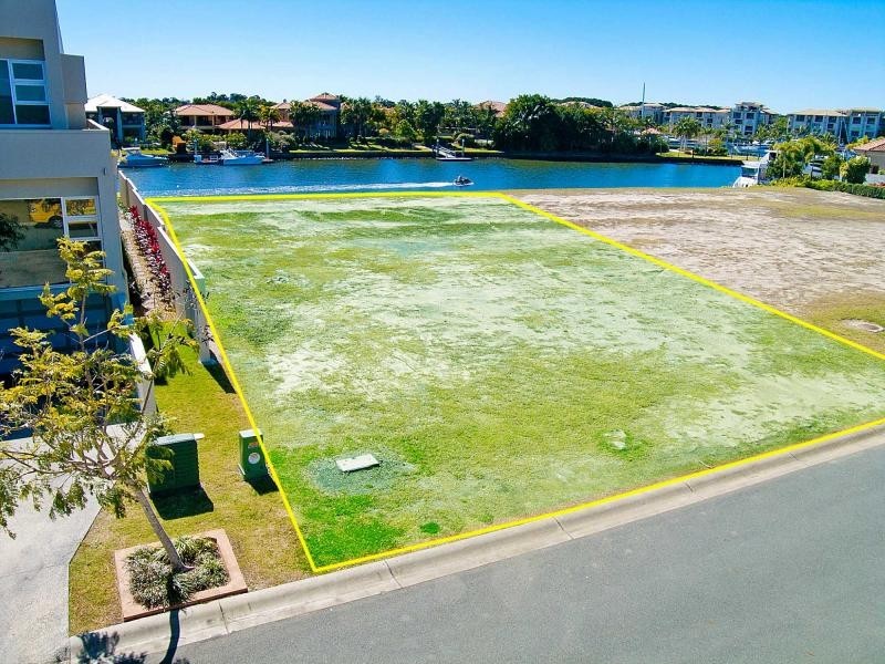 2617 Virginia Drive, Hope Island QLD 4212