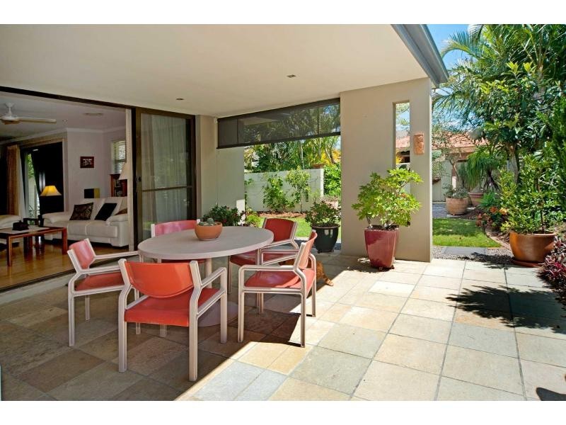 2350 Belmont Court East, Hope Island QLD 4212