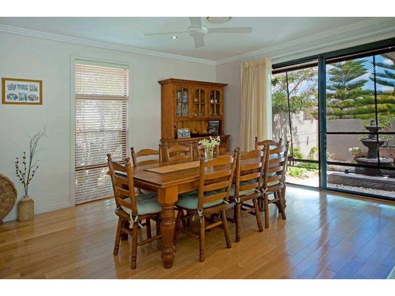 2350 Belmont Court East, Hope Island QLD 4212