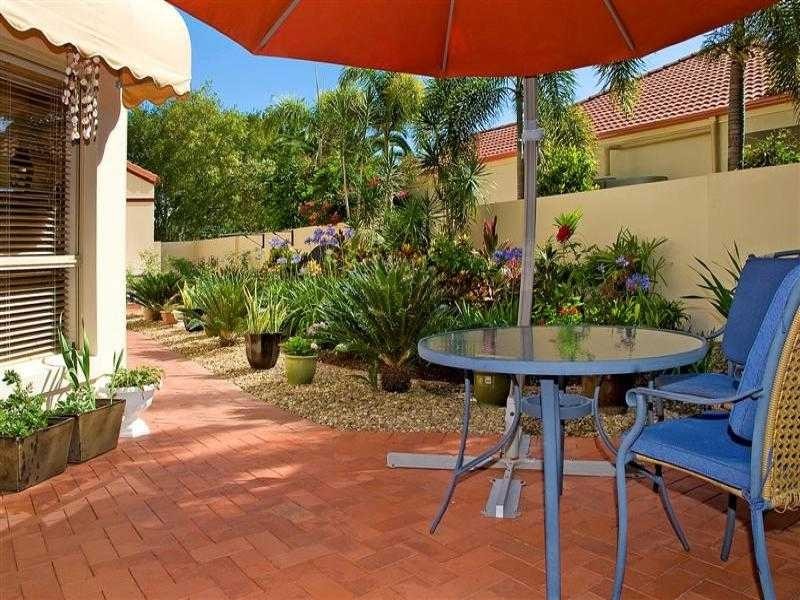 8220 Magnolia Drive West, Hope Island QLD 4212